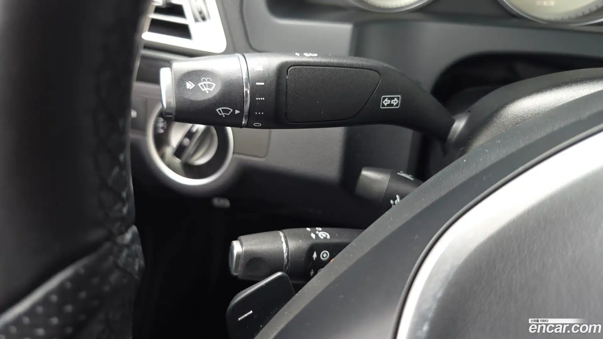 E-Class Mercedes-Benz 2013.11-OPTION-024