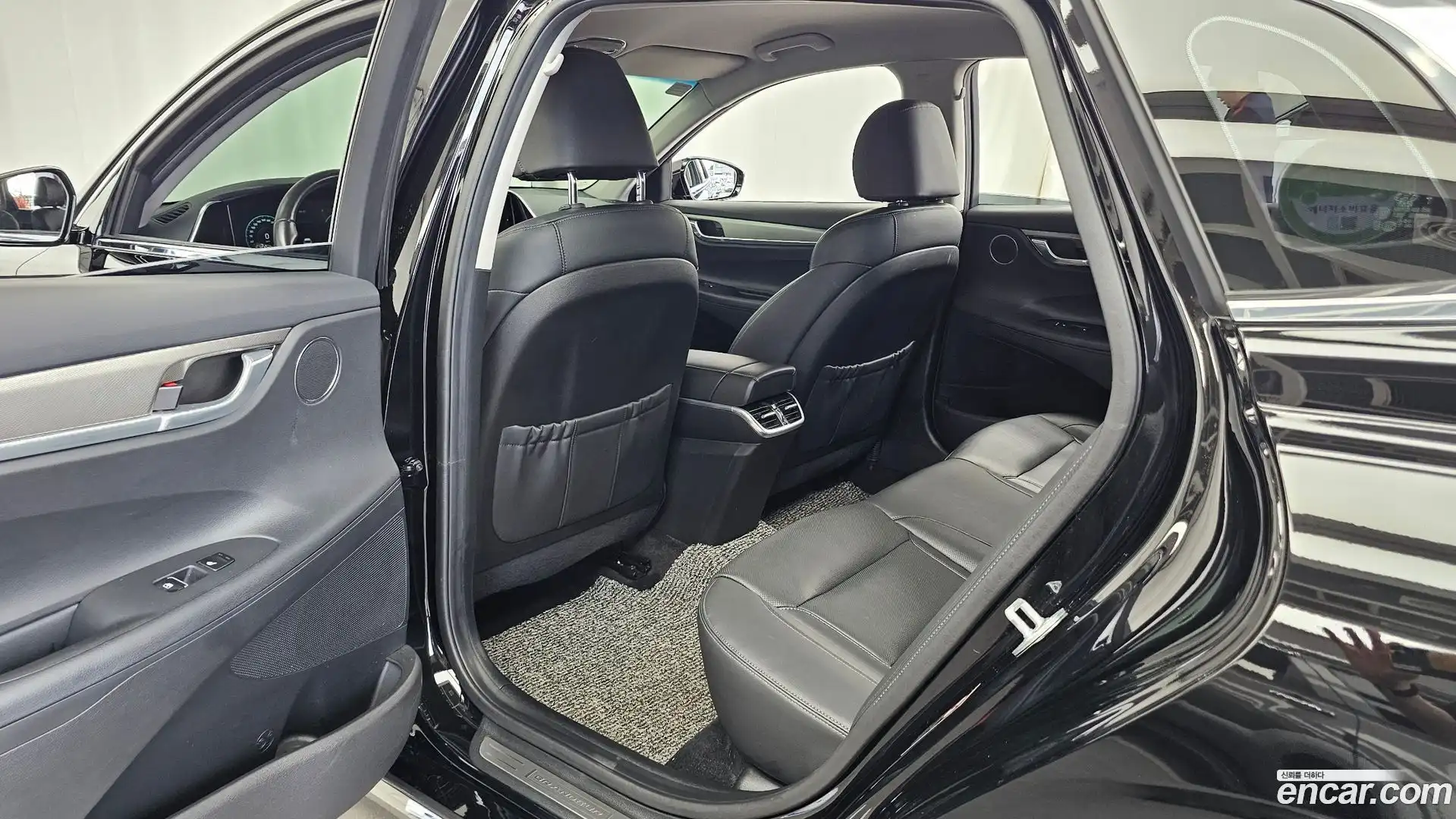Grandeur Hyundai 2020.1-INNER-036