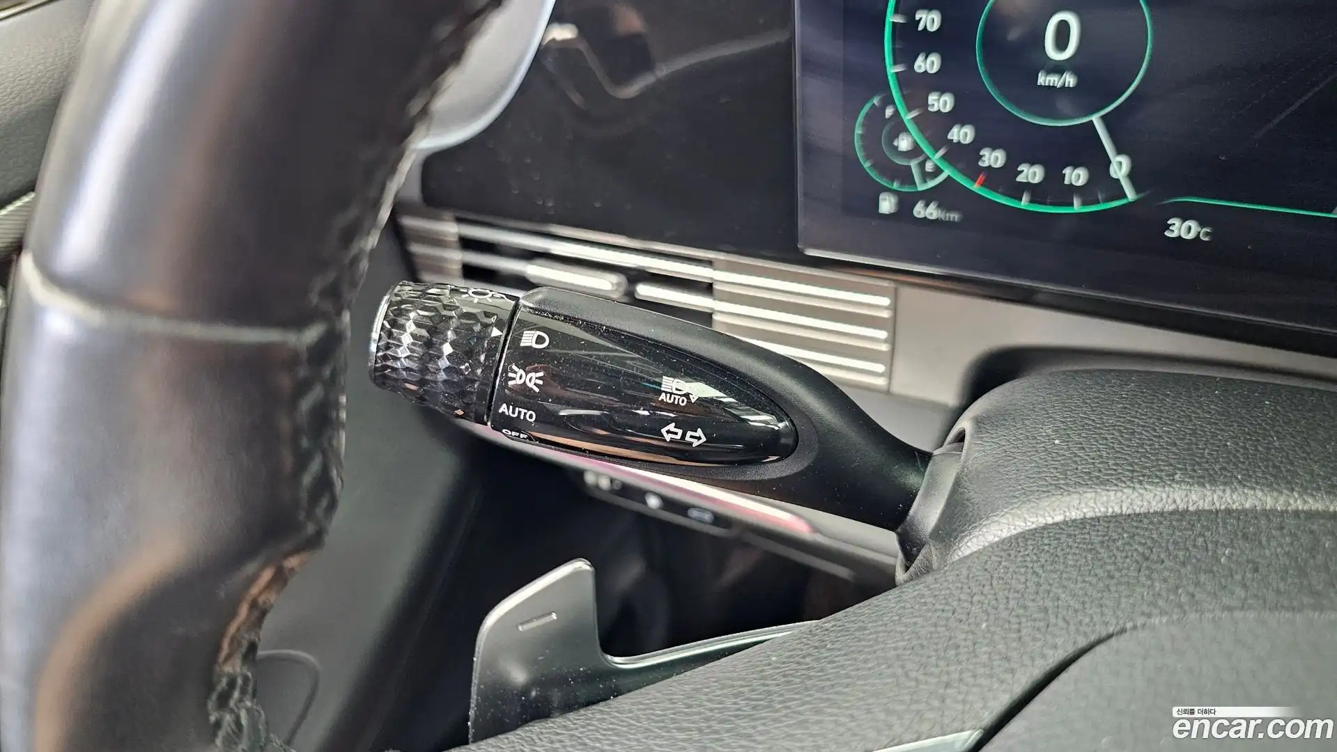 Grandeur Hyundai 2020.1-OPTION-042