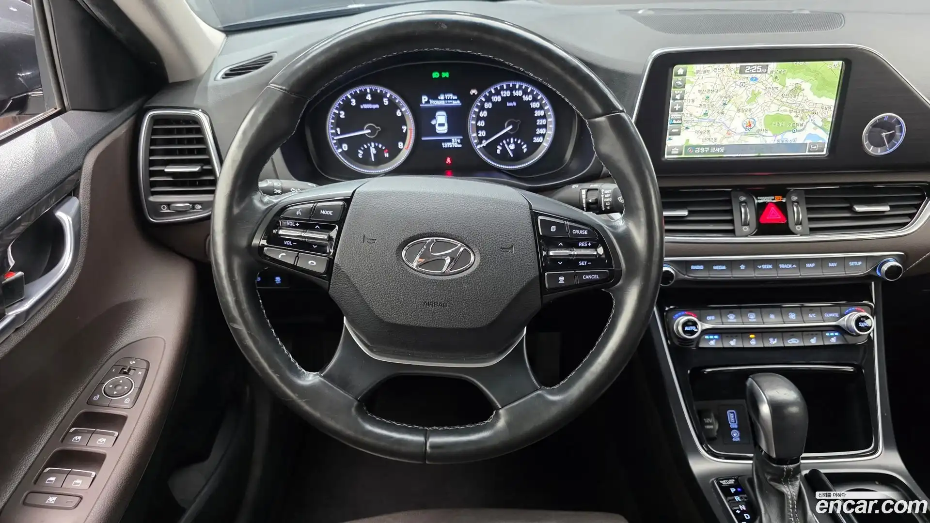 Grandeur Hyundai 2017.6-OPTION-017
