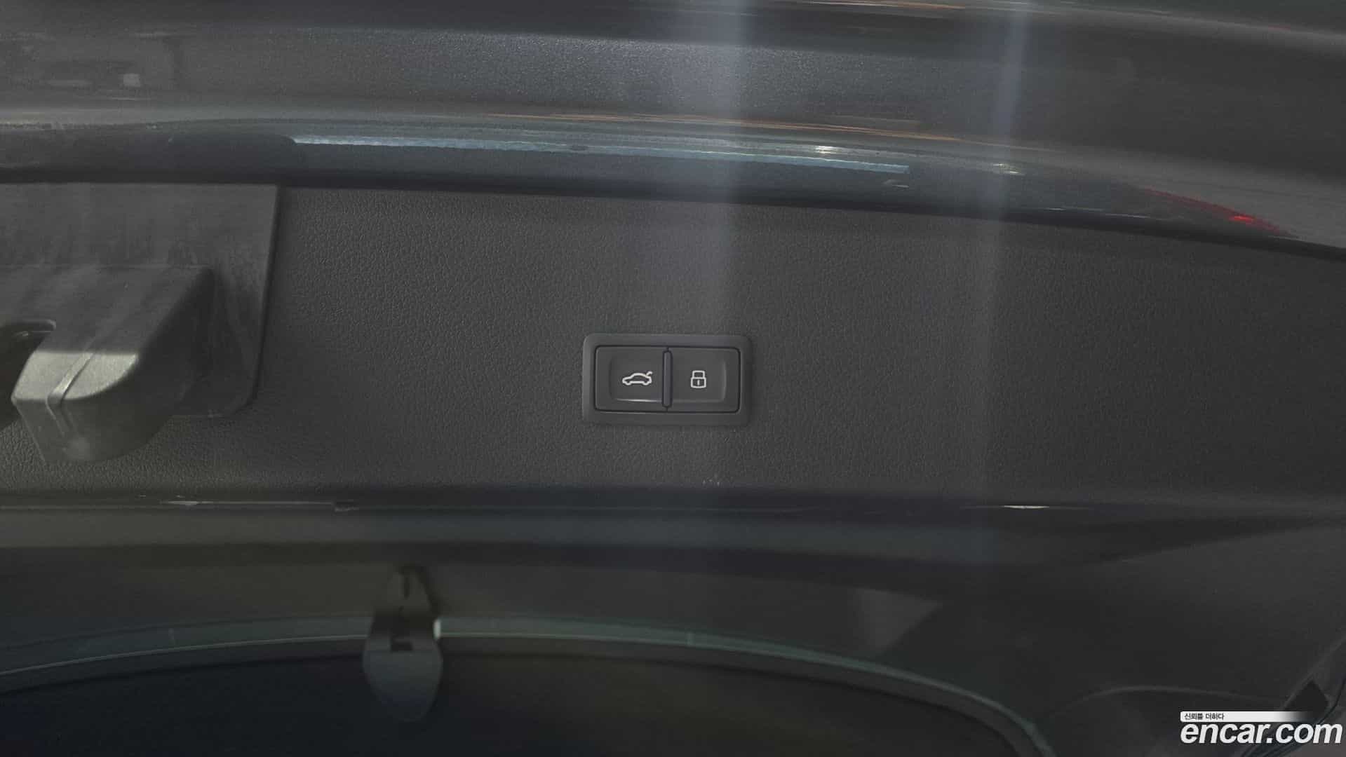 e-tron Audi 2021.10-OPTION-022