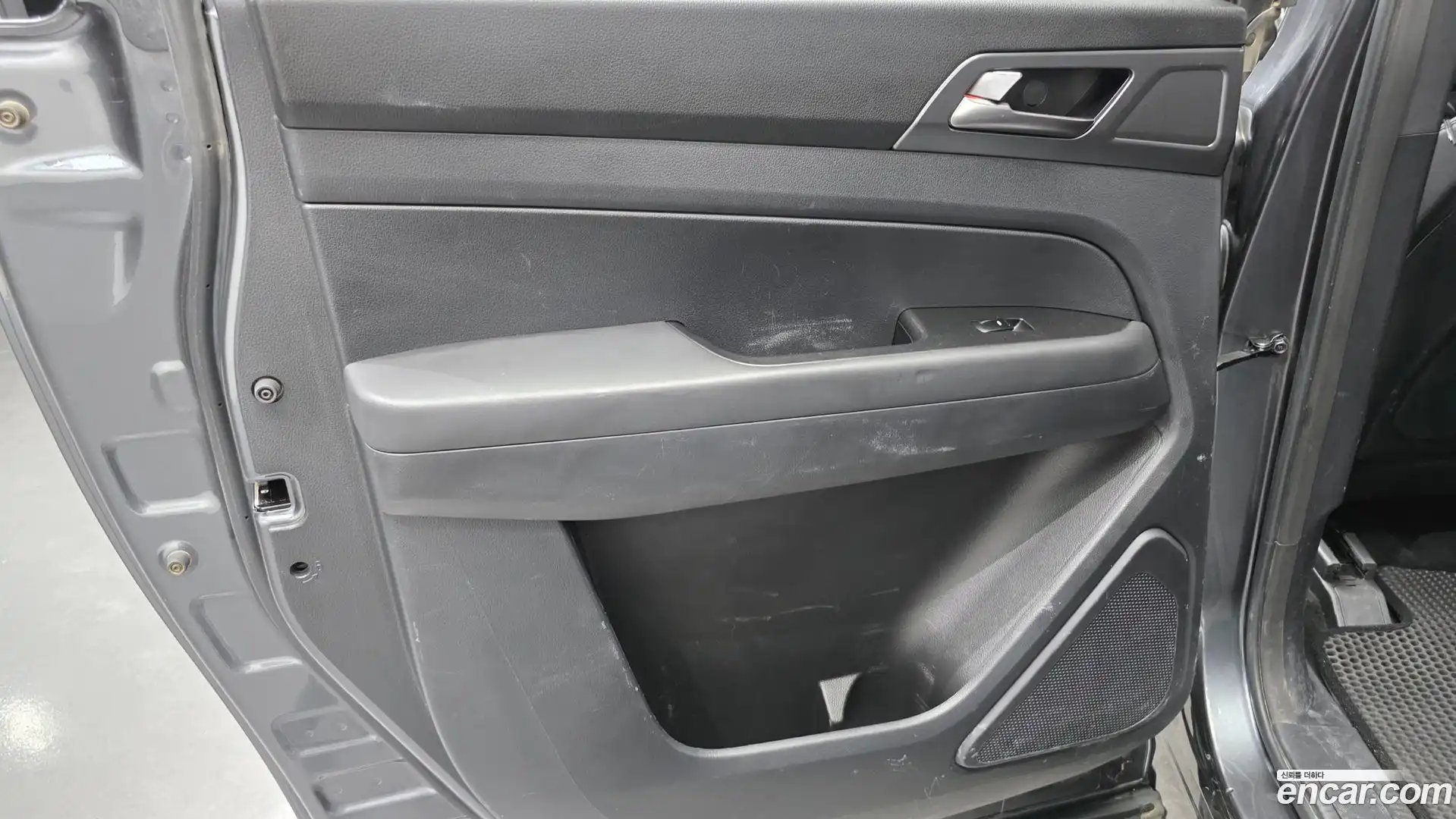Rexton KG Mobility 2024.5-INNER-035