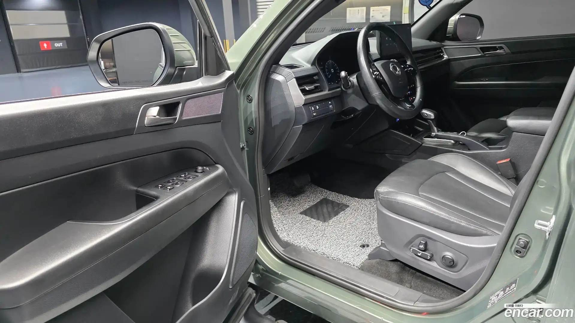 Rexton KG Mobility 2023.8-INNER-010