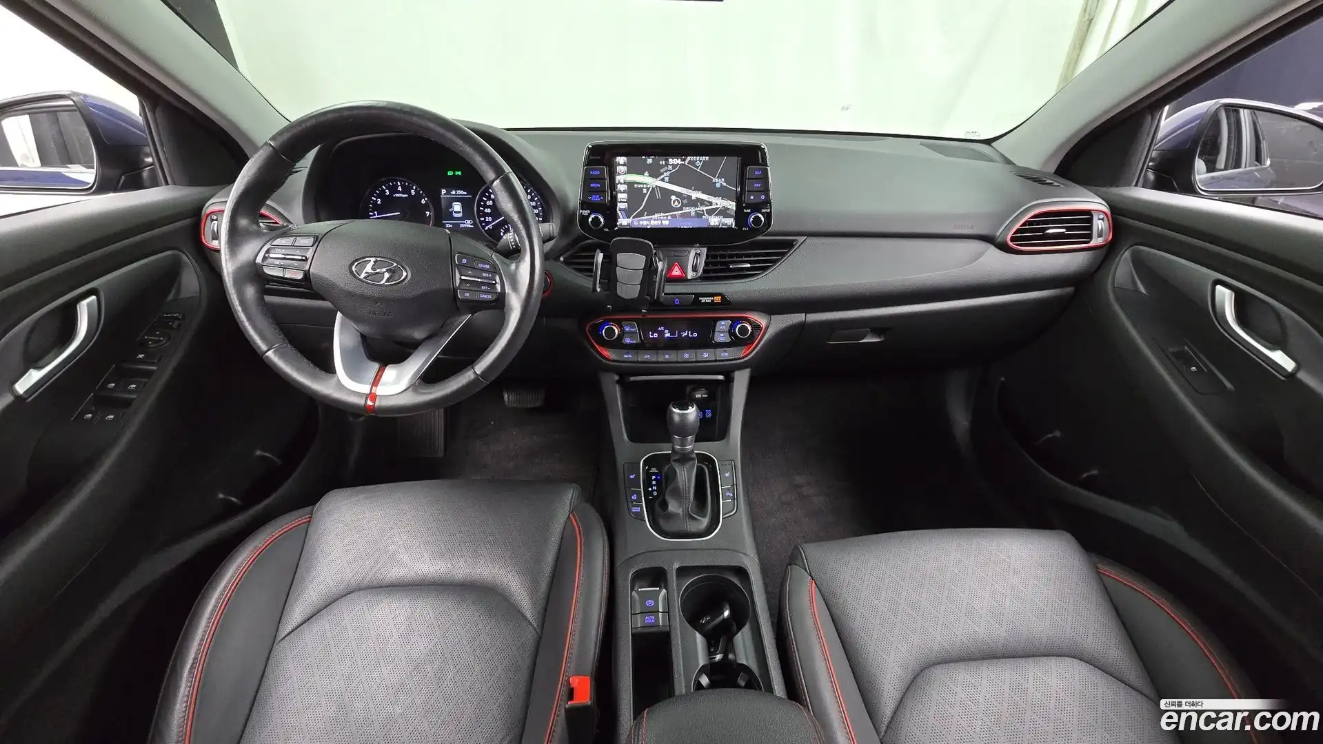 i30 Hyundai 2018.2-INNER-007