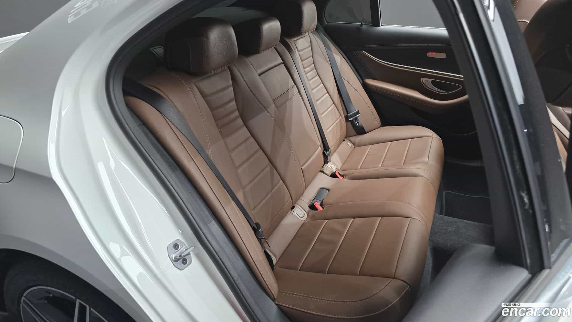 E-Class Mercedes-Benz 2023.0-OPTION-022