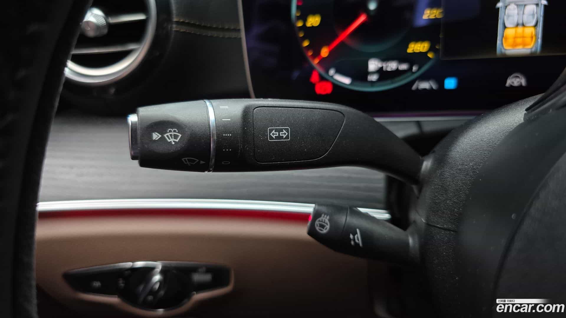 E-Class Mercedes-Benz 2023.0-OPTION-041
