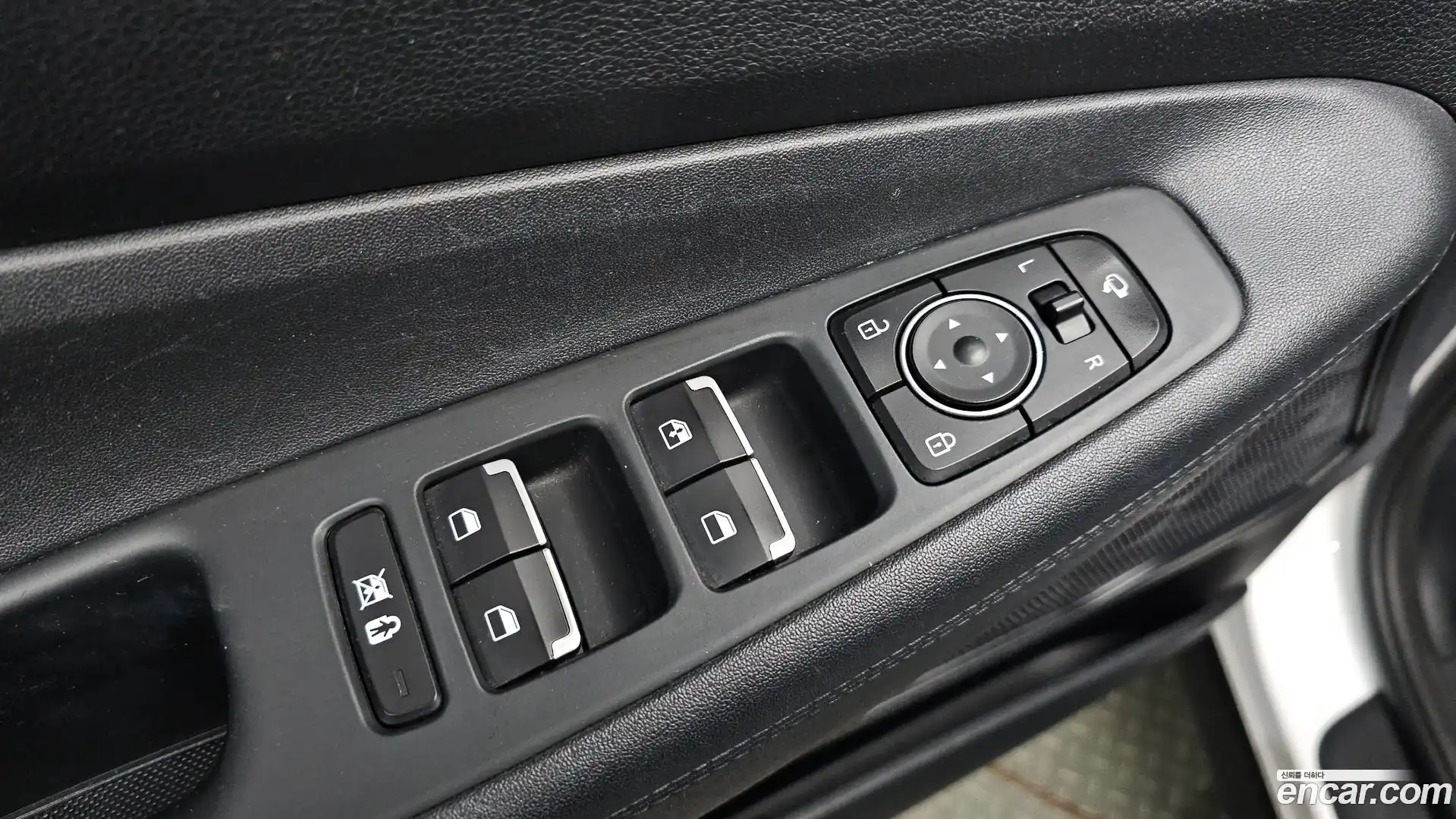 Santafe Hyundai 2019.5-OPTION-017