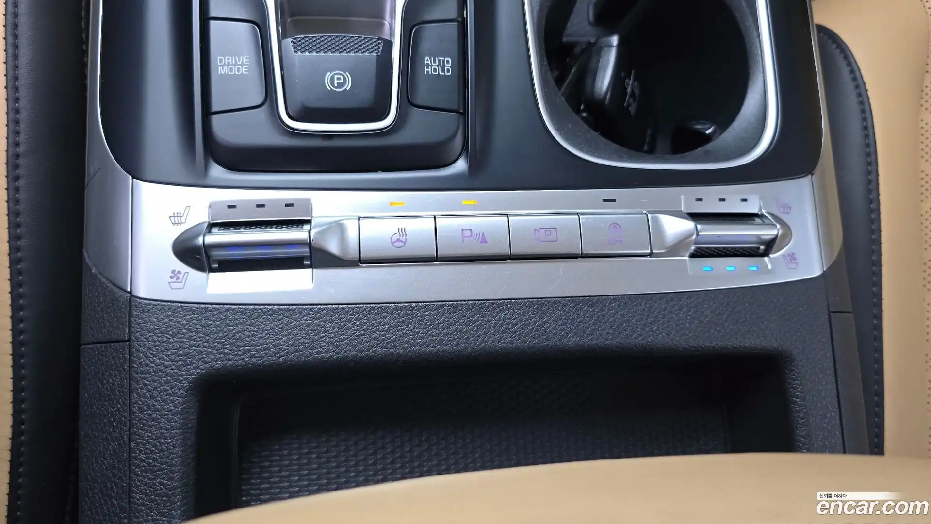 Canival Kia 2022.8-OPTION-024