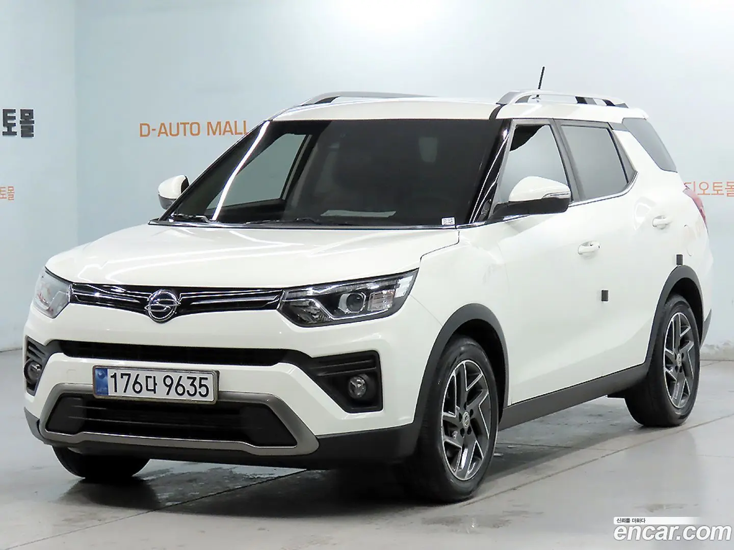 Main__Slider__Photo:Niro Kia 2016.11-0