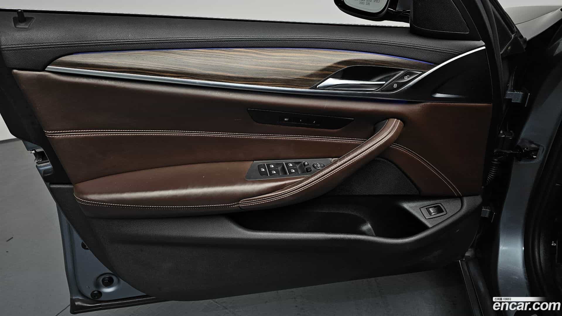 5-Series BMW 2018.6-INNER-034
