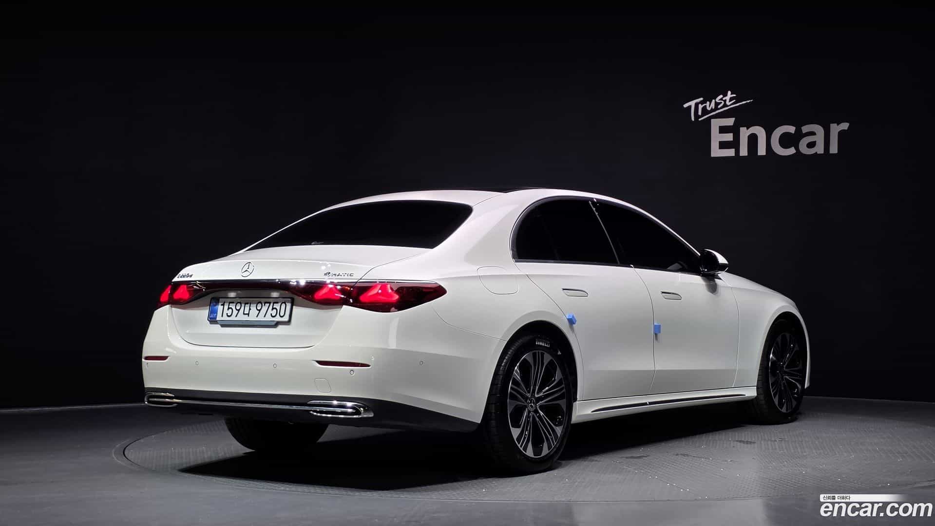 E-Class Mercedes-Benz 2026.1-OUTER-002