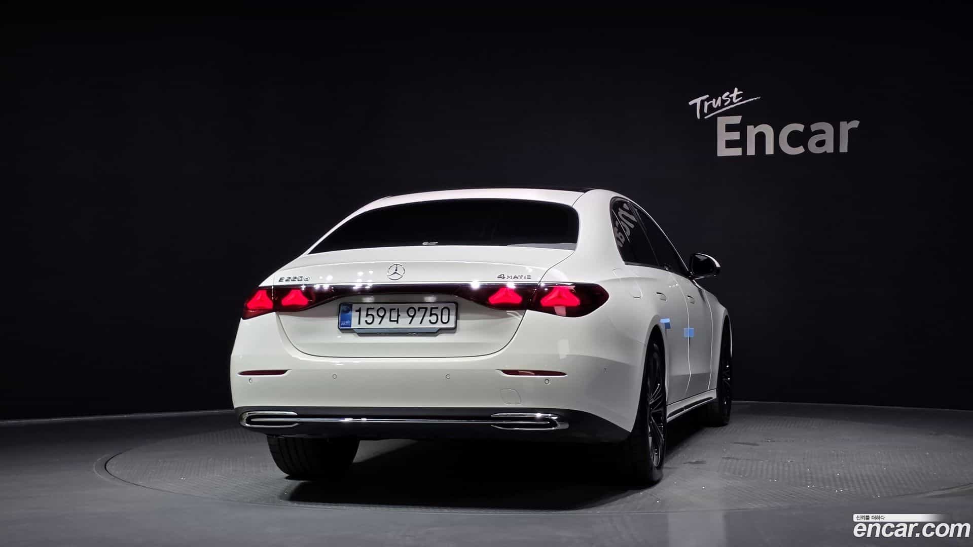 E-Class Mercedes-Benz 2026.1-OUTER-004