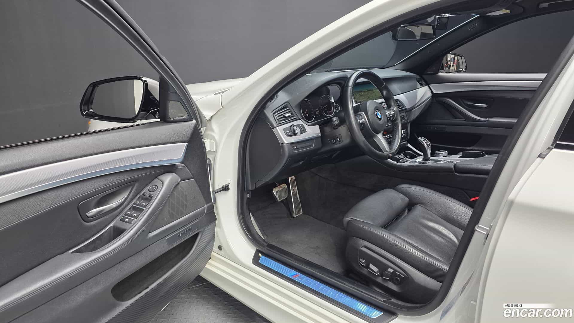 5-Series BMW 2015.11-INNER-010