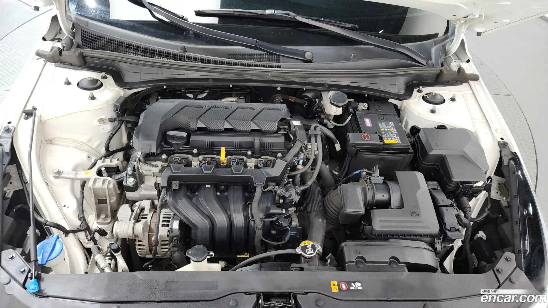 AVANTE Hyundai 2021.0-OUTER-006