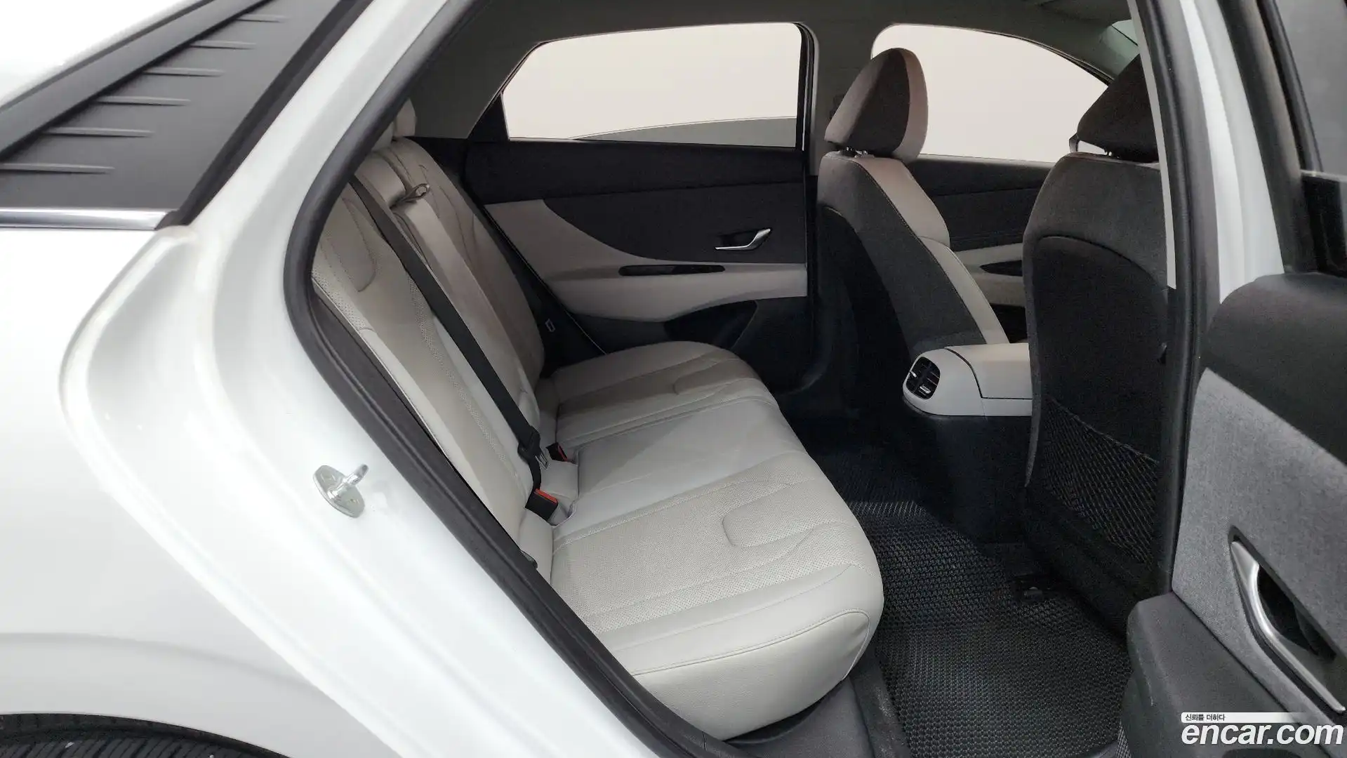 AVANTE Hyundai 2021.0-OPTION-015