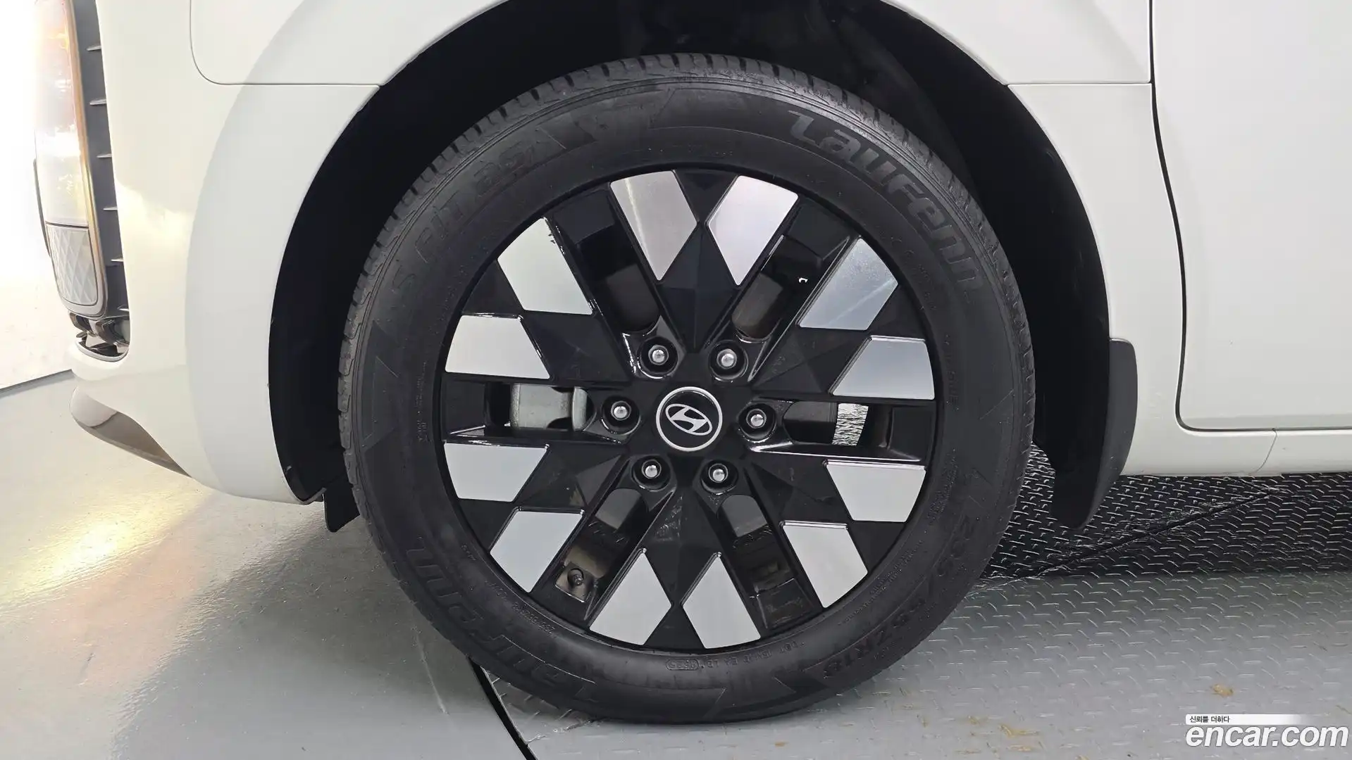 Staria Hyundai 2024.6-OUTER-005