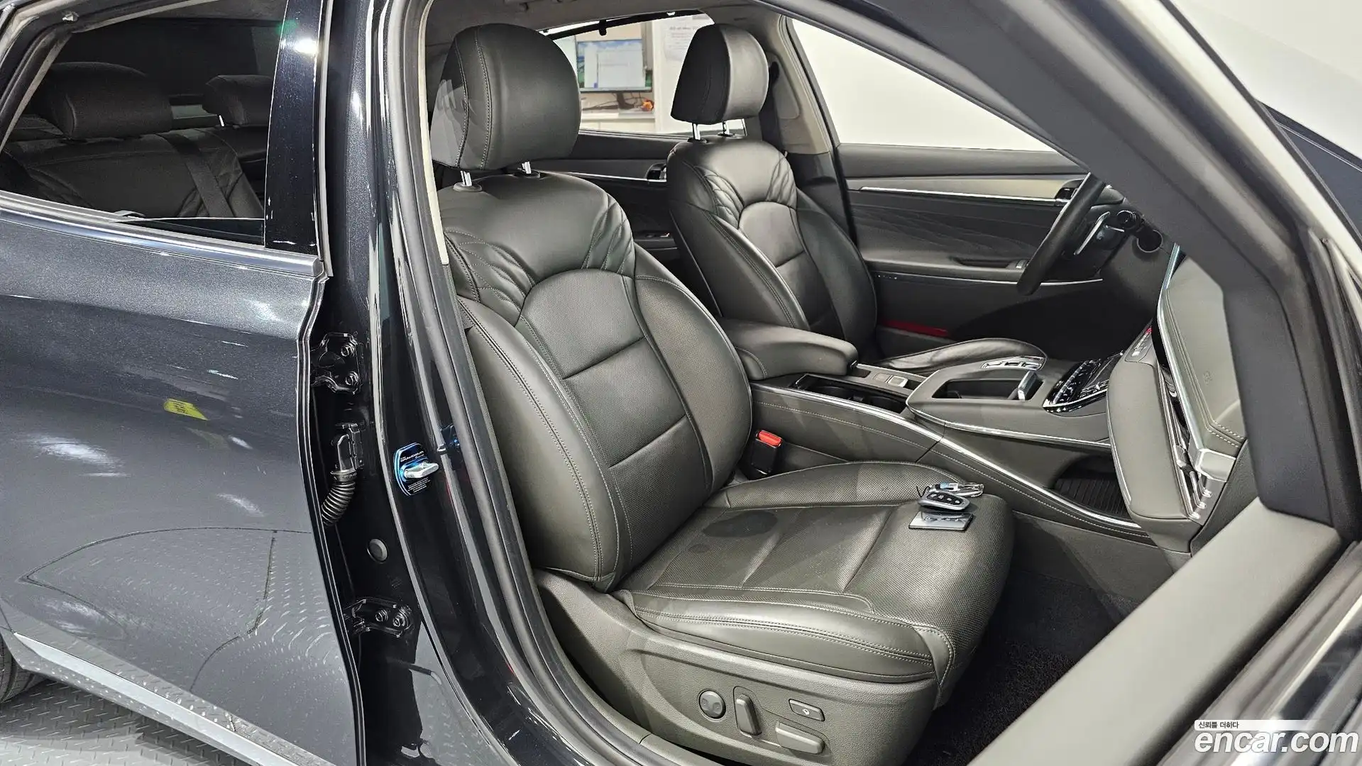 Grandeur Hyundai 2021.0-OPTION-016