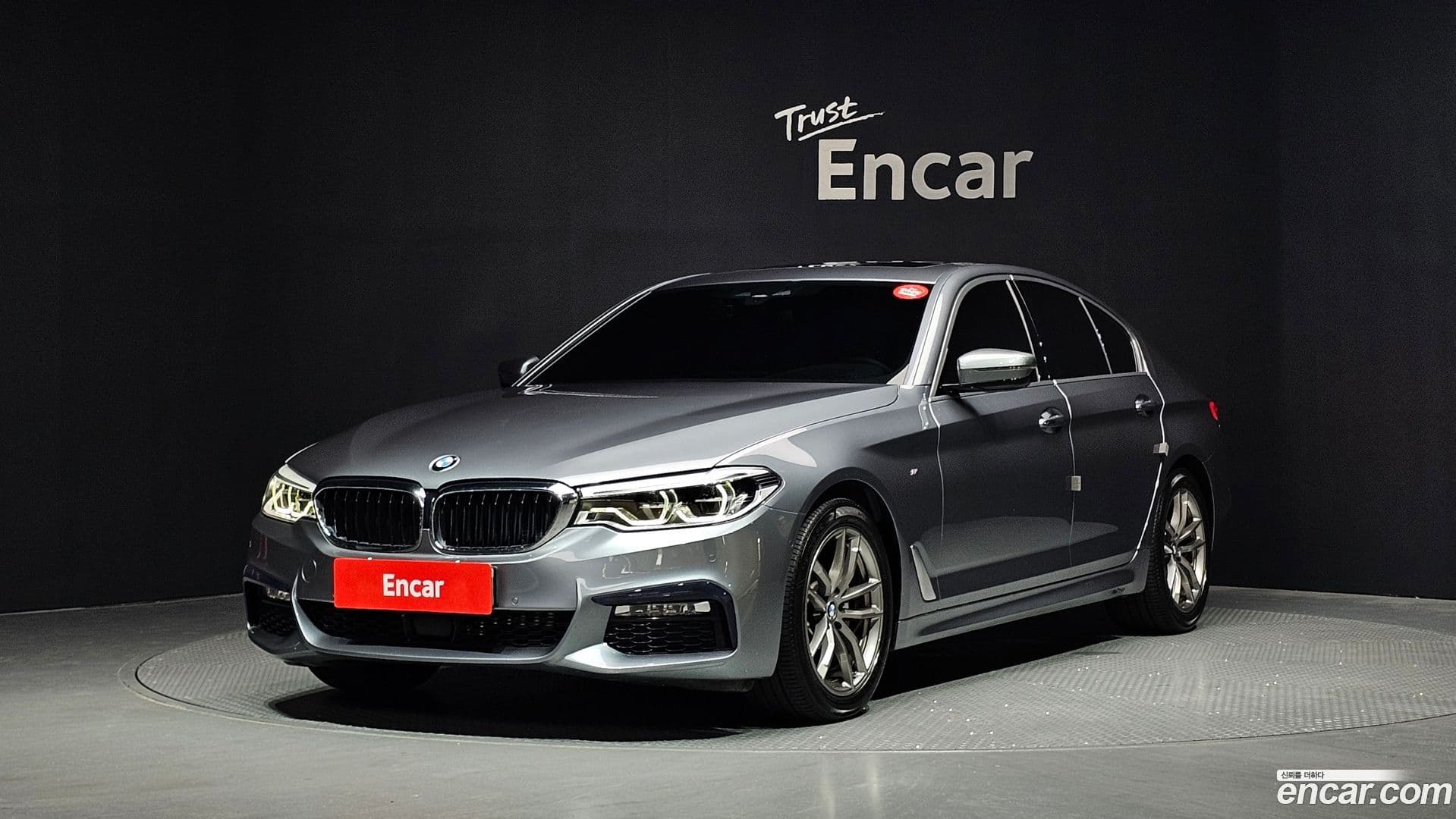 Main__Slider__Photo:5-Series BMW 2018.1-0