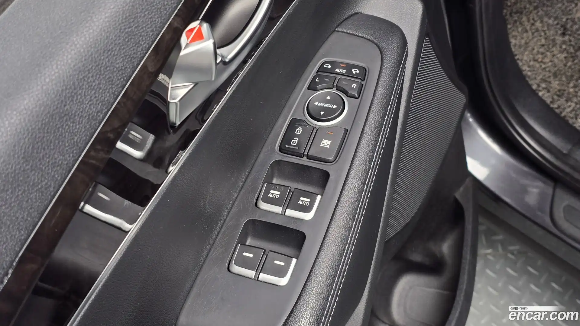 Sorento Kia 2016.2-OPTION-022