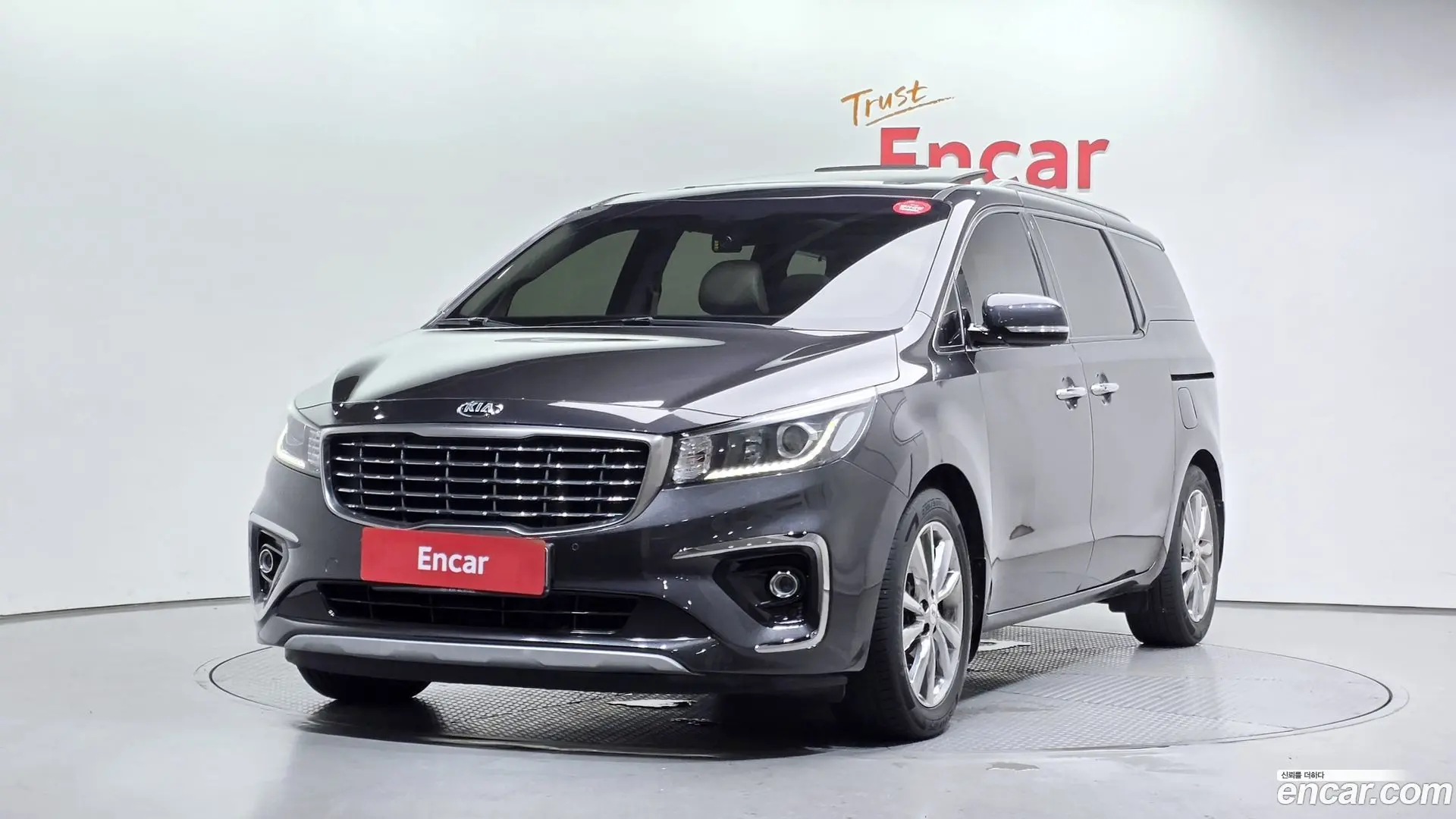 Main__Slider__Photo:Canival Kia 2018.3-0