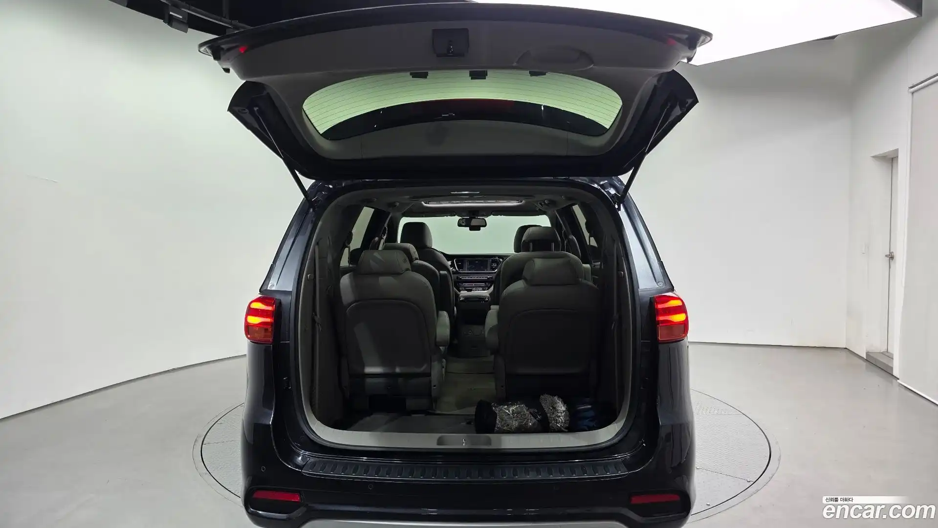 Canival Kia 2018.3-OPTION-046