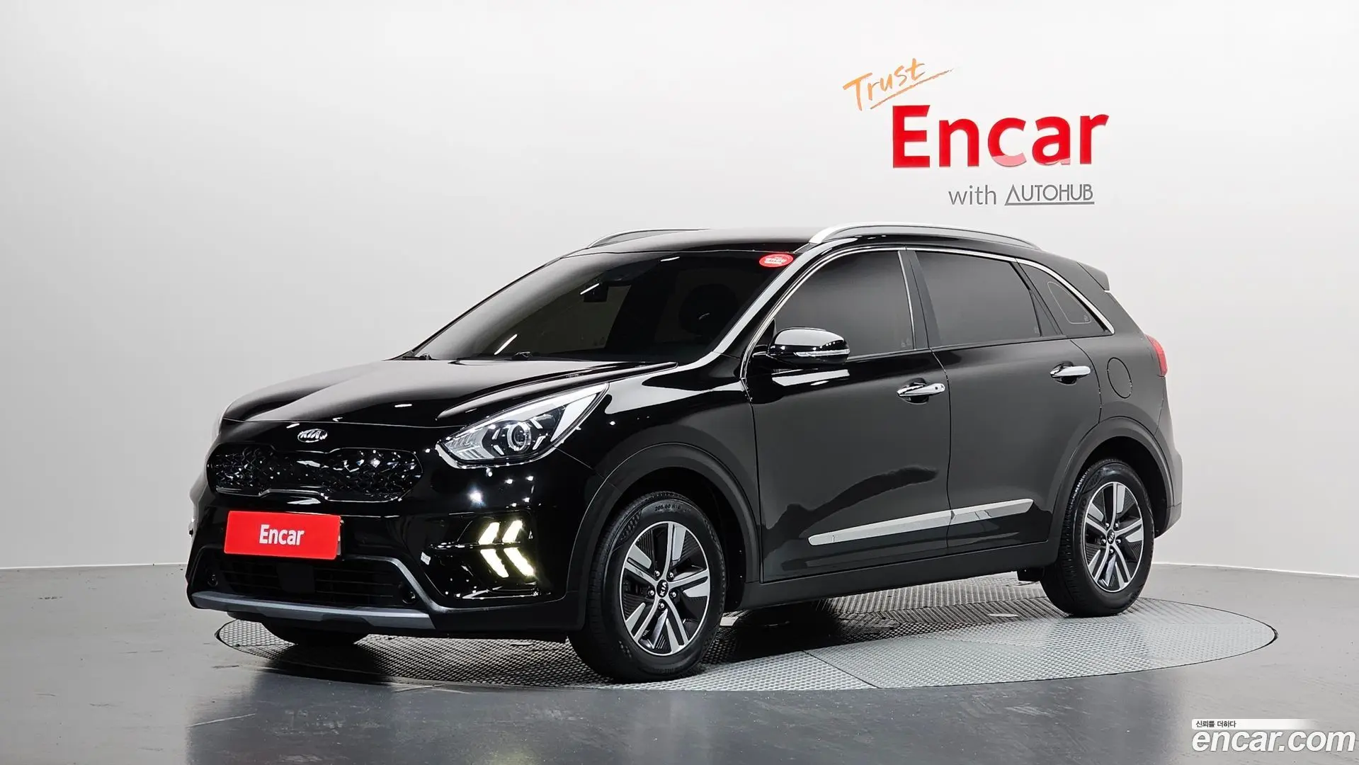Main__Slider__Photo:Niro Kia 2019.6-0
