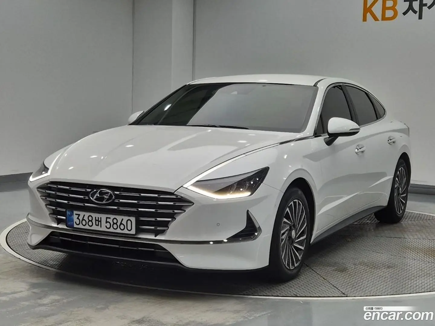 Main__Slider__Photo:Sonata Hyundai 2021.10-0