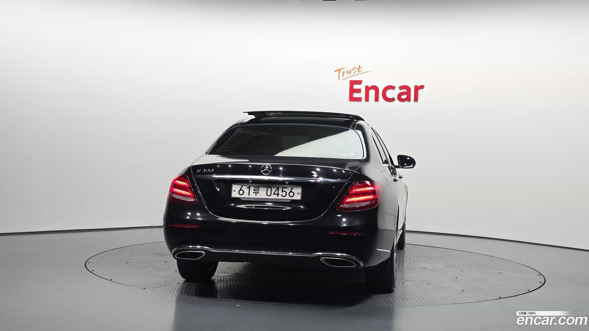 E-Class Mercedes-Benz 2016.8-OUTER-004