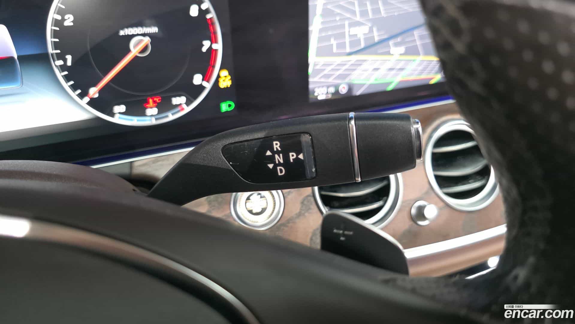 E-Class Mercedes-Benz 2016.8-INNER-009