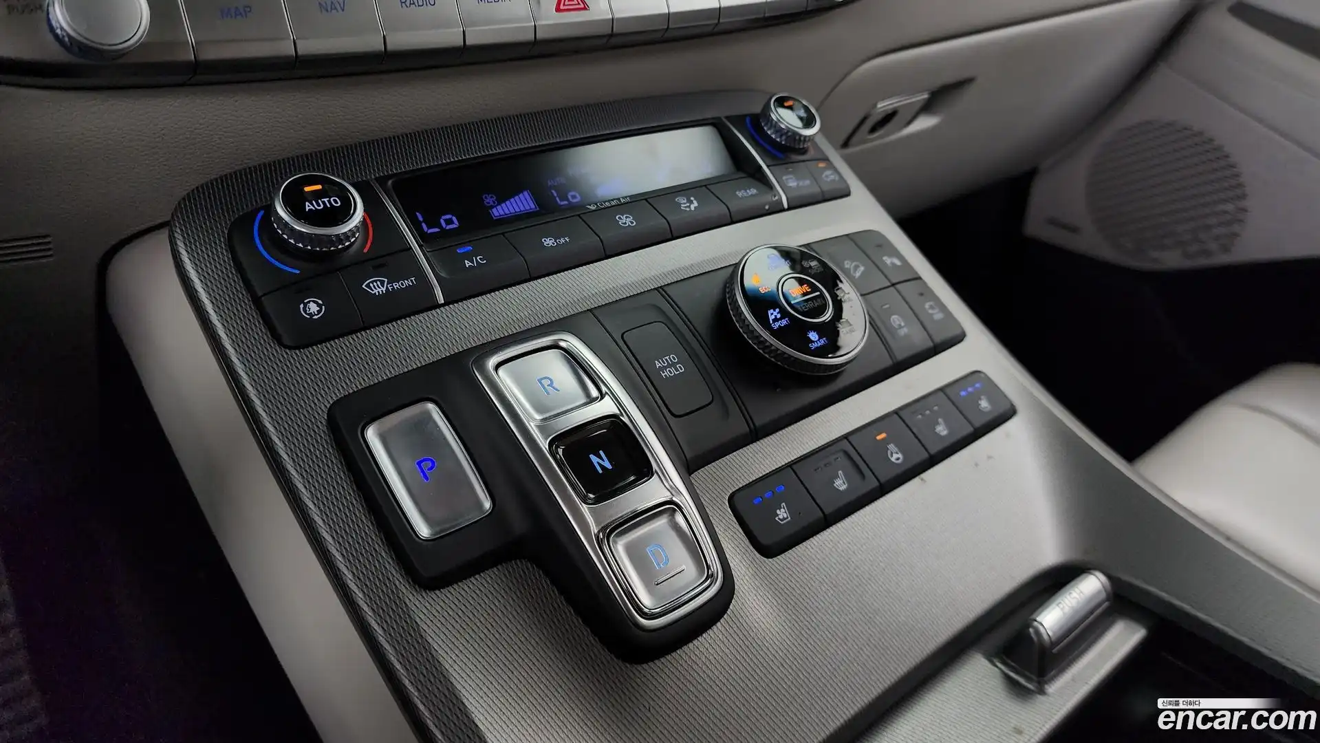 Palisade Hyundai 2020.1-INNER-009