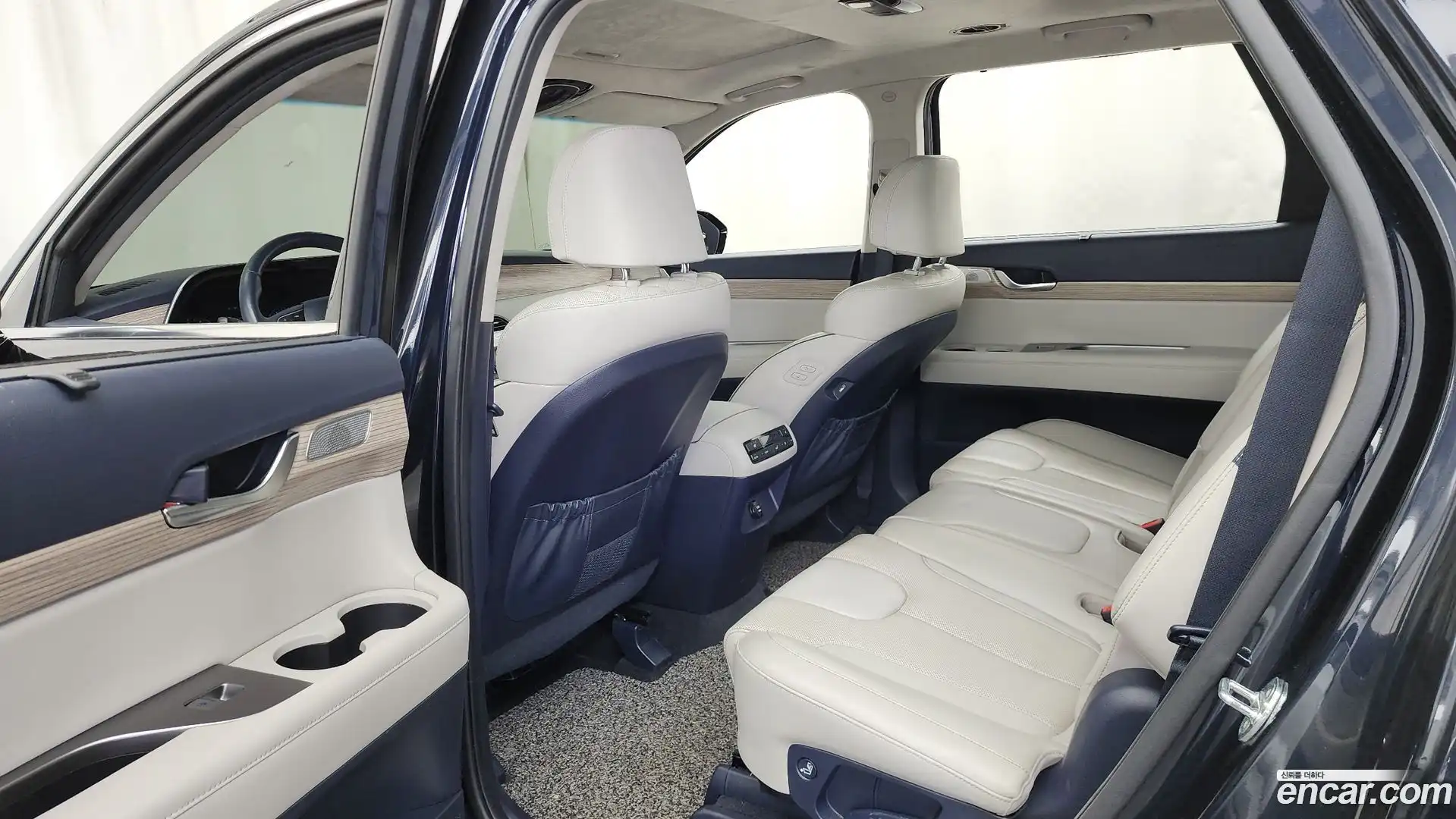 Palisade Hyundai 2020.1-INNER-036
