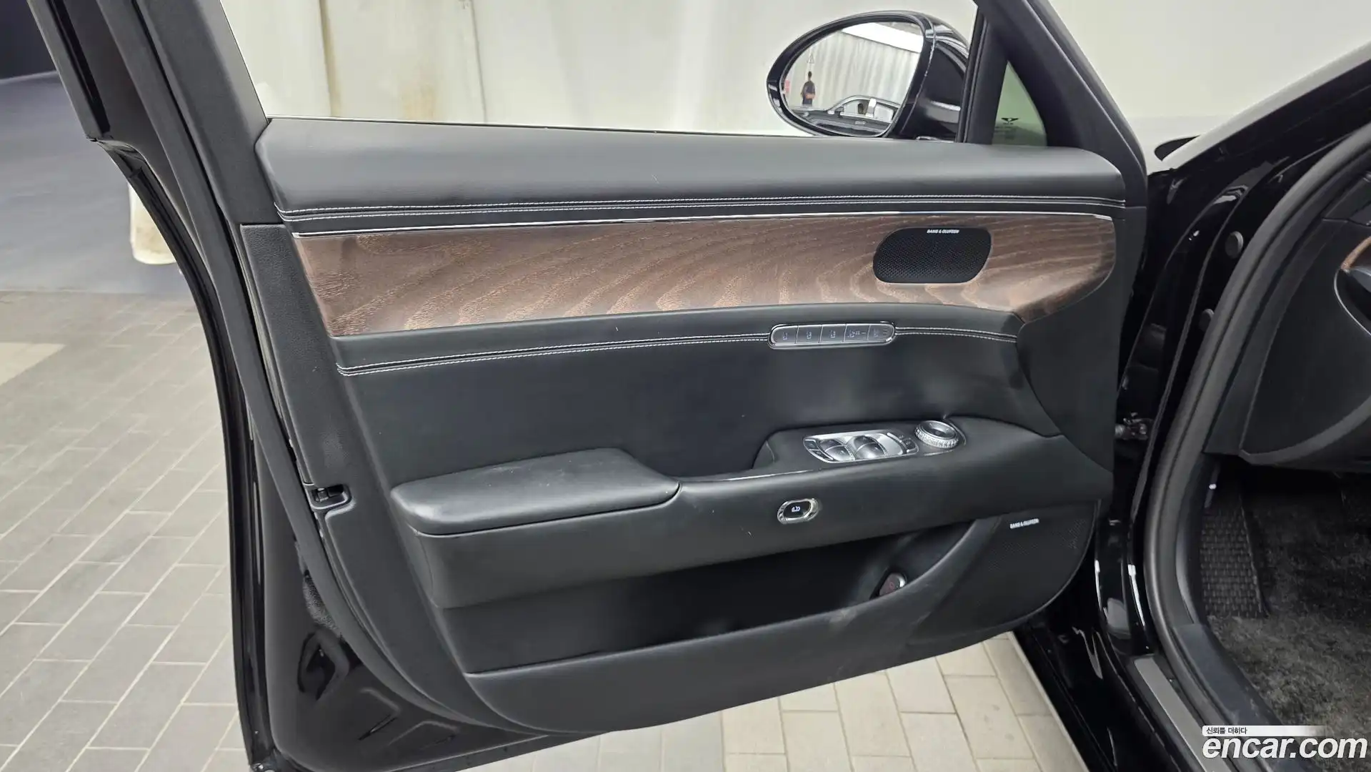 G90 Genesis 2022.3-INNER-034