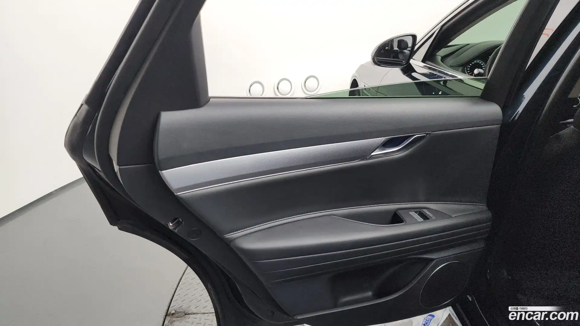 G80 Genesis 2022.9-INNER-035