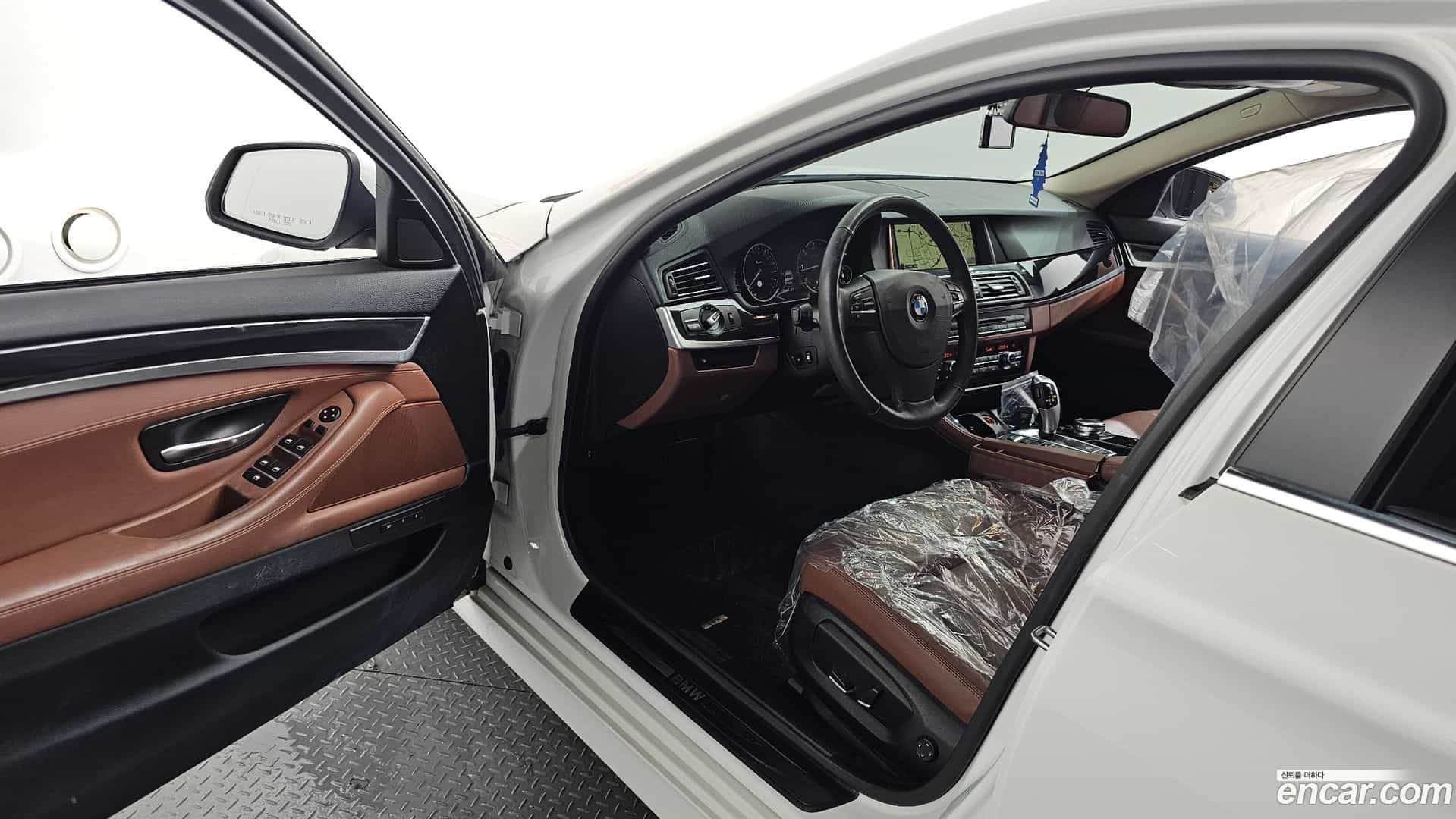 5-Series BMW 2015.7-INNER-010
