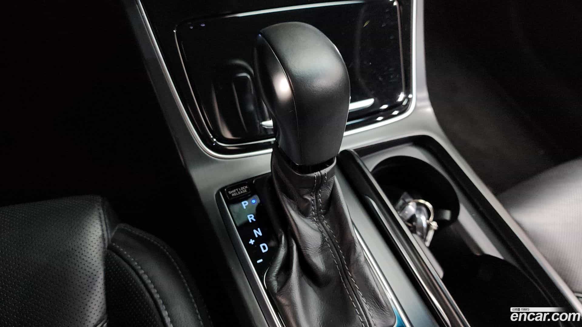 Grandeur Hyundai 2017.0-INNER-009