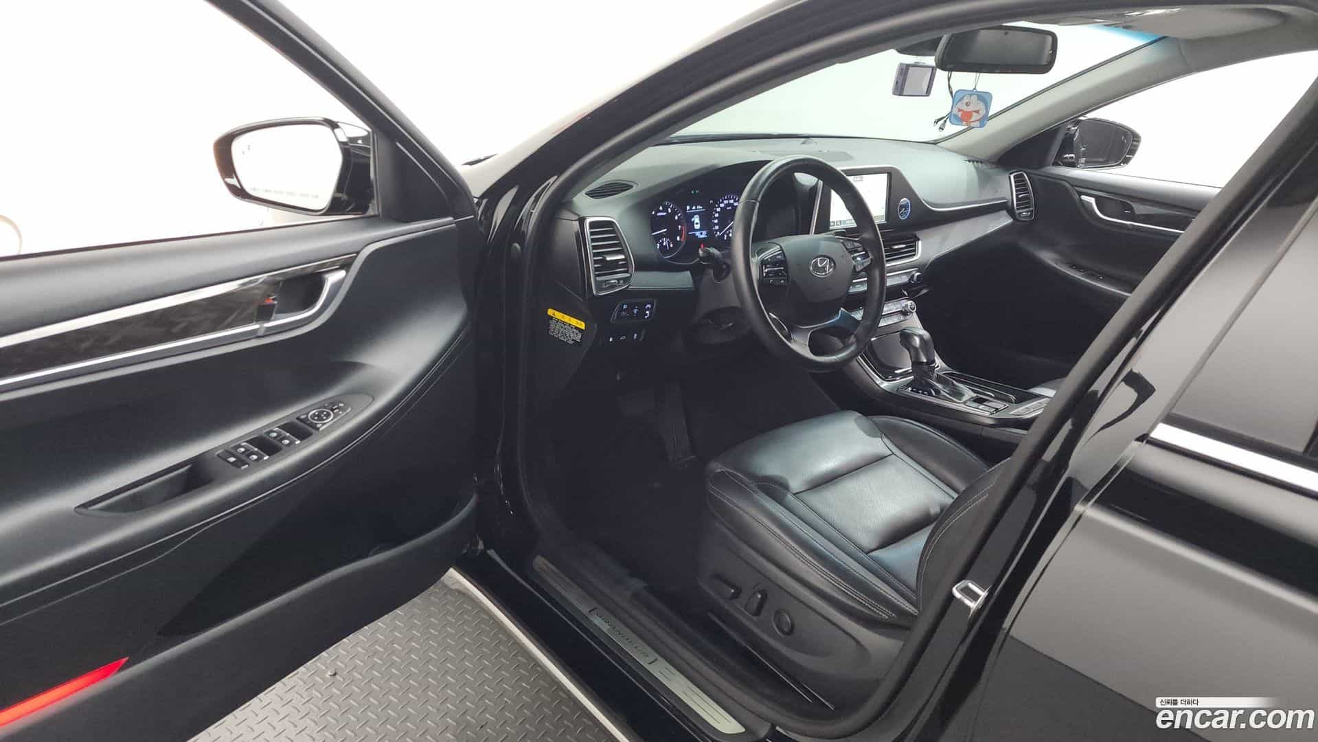 Grandeur Hyundai 2017.0-INNER-010
