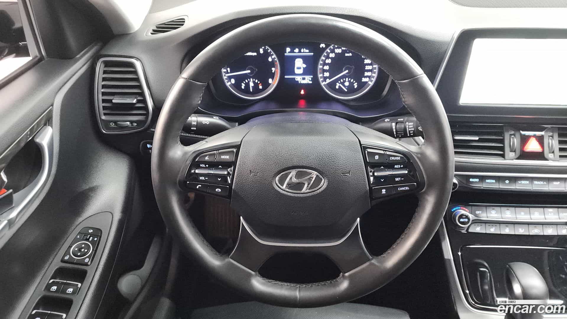 Grandeur Hyundai 2017.0-OPTION-017