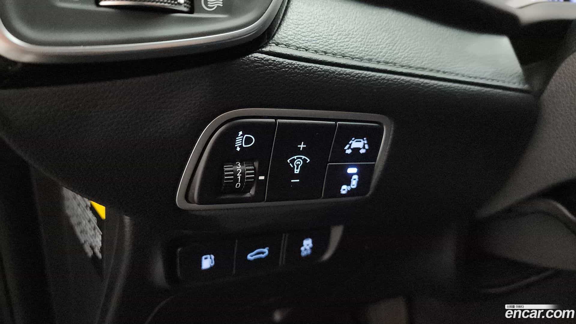 Grandeur Hyundai 2017.0-OPTION-024