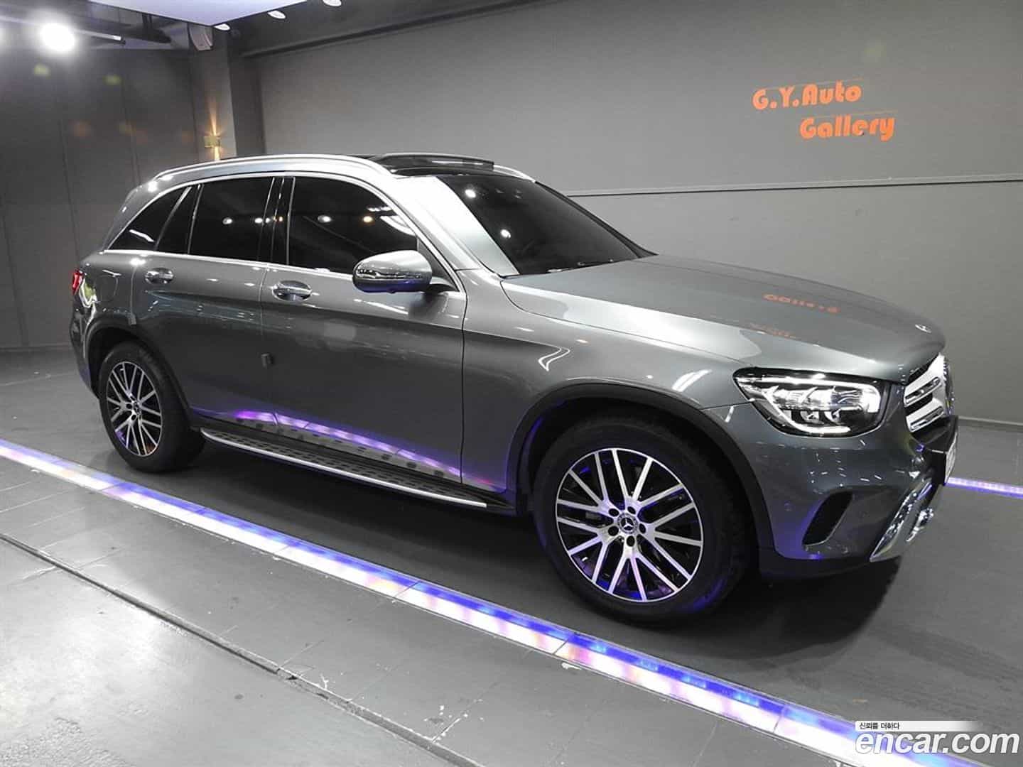 GLC-Class Mercedes-Benz 2022.8-OUTER-002
