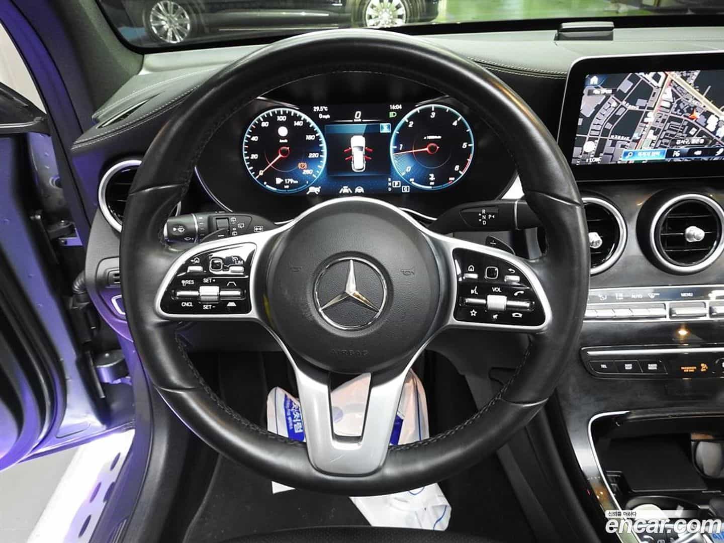 GLC-Class Mercedes-Benz 2022.8-OUTER-005