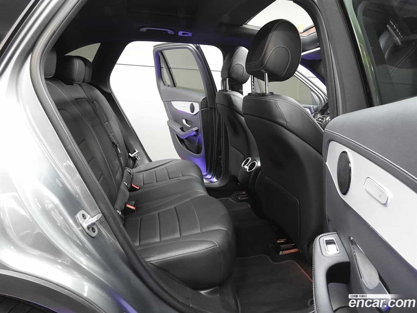 GLC-Class Mercedes-Benz 2022.8-OPTION-016