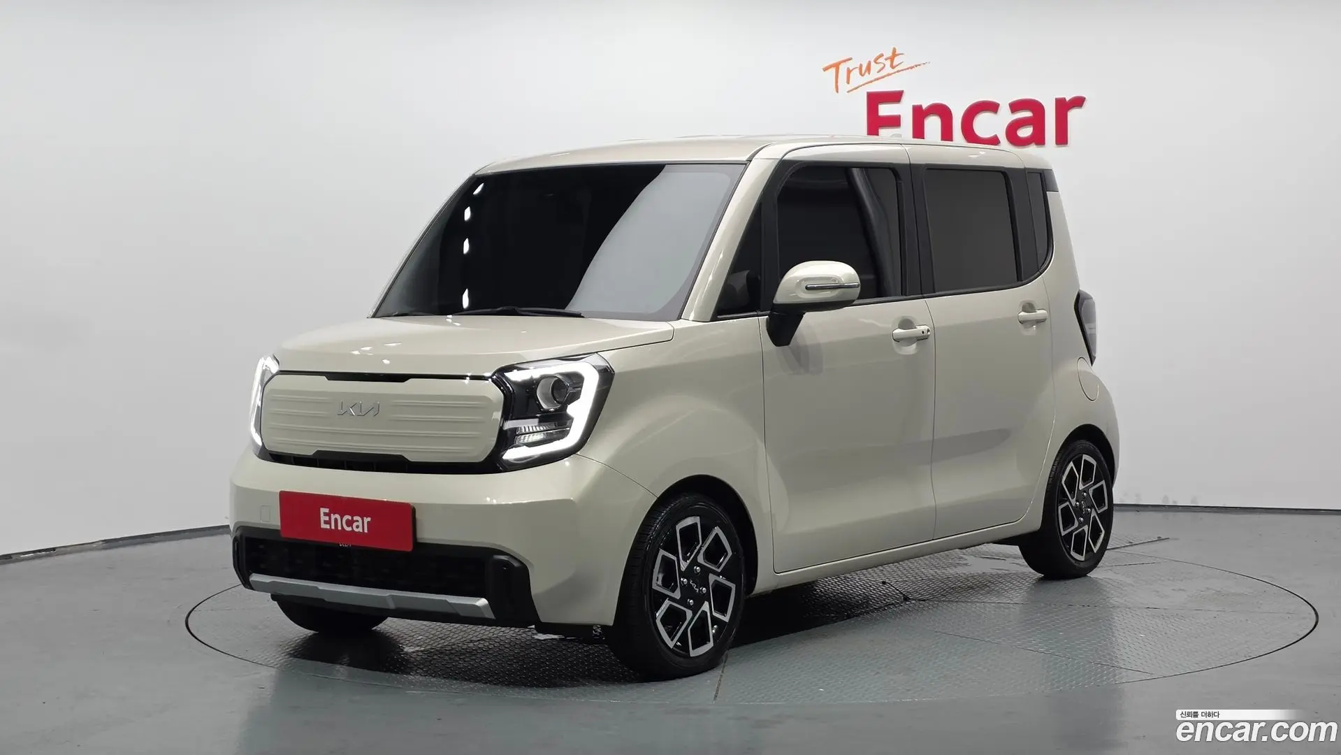 Main__Slider__Photo:RAY Kia 2023.3-0