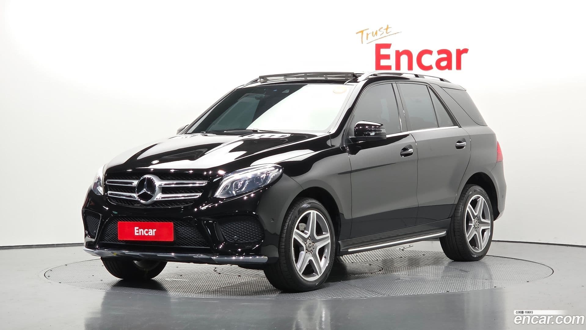 Main__Slider__Photo:GLE-Class Mercedes-Benz 2017.6-0