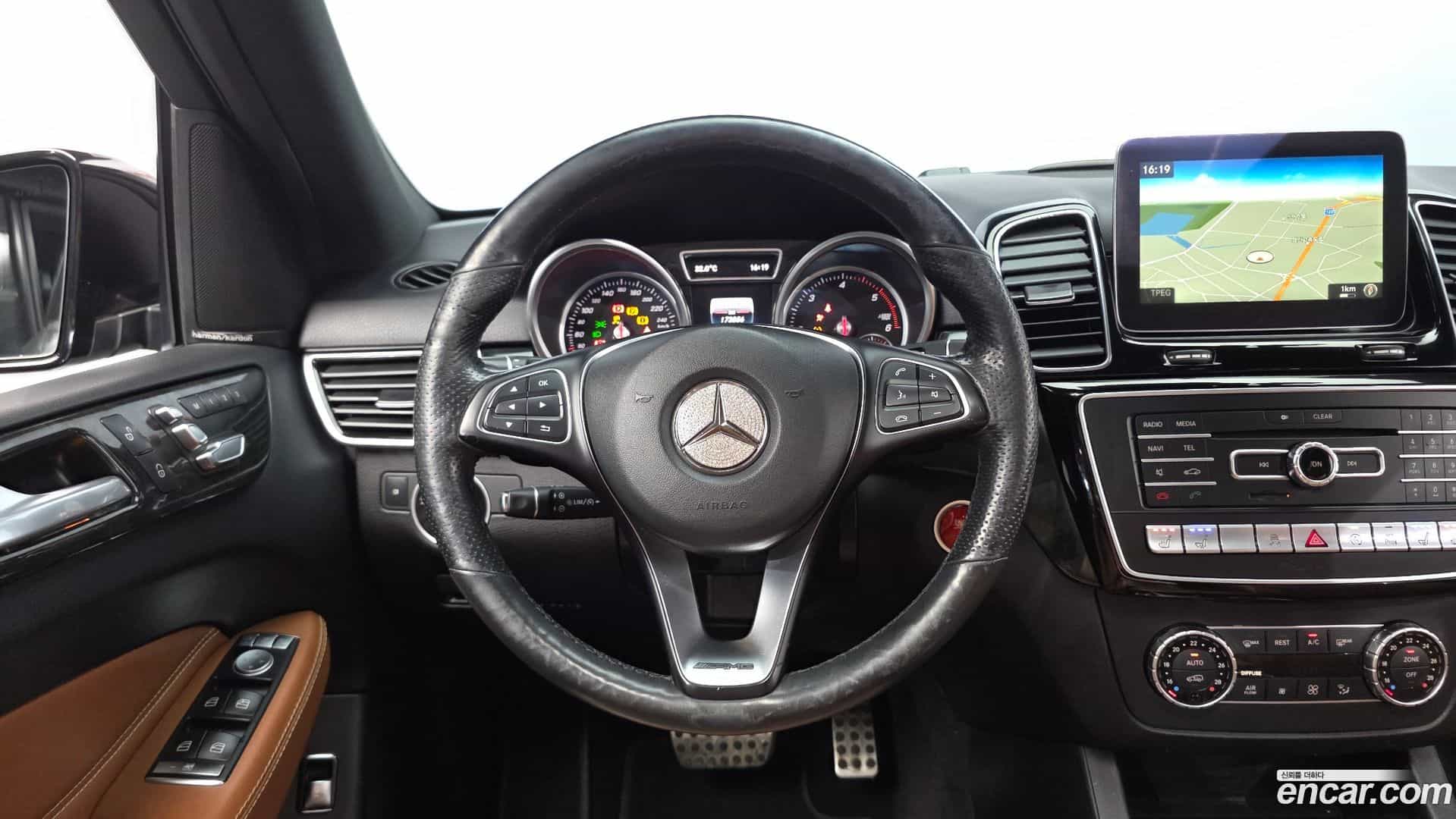 GLE-Class Mercedes-Benz 2017.6-OPTION-017