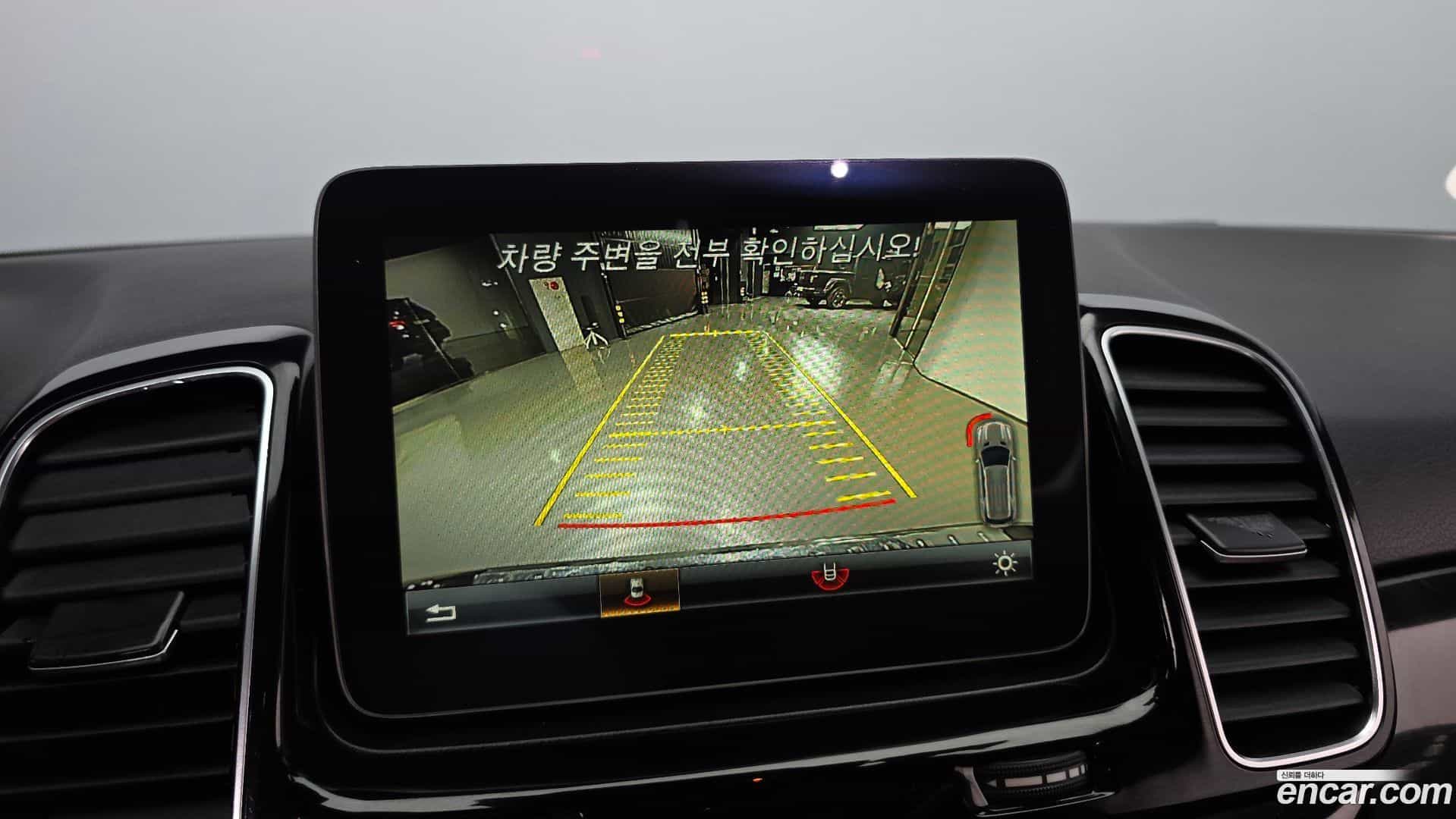 GLE-Class Mercedes-Benz 2017.6-OPTION-019