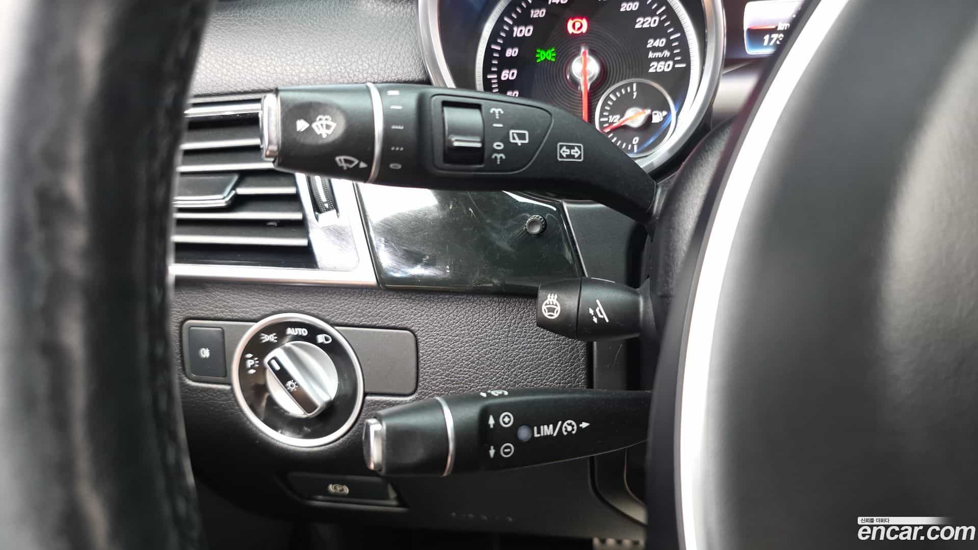 GLE-Class Mercedes-Benz 2017.6-OPTION-020