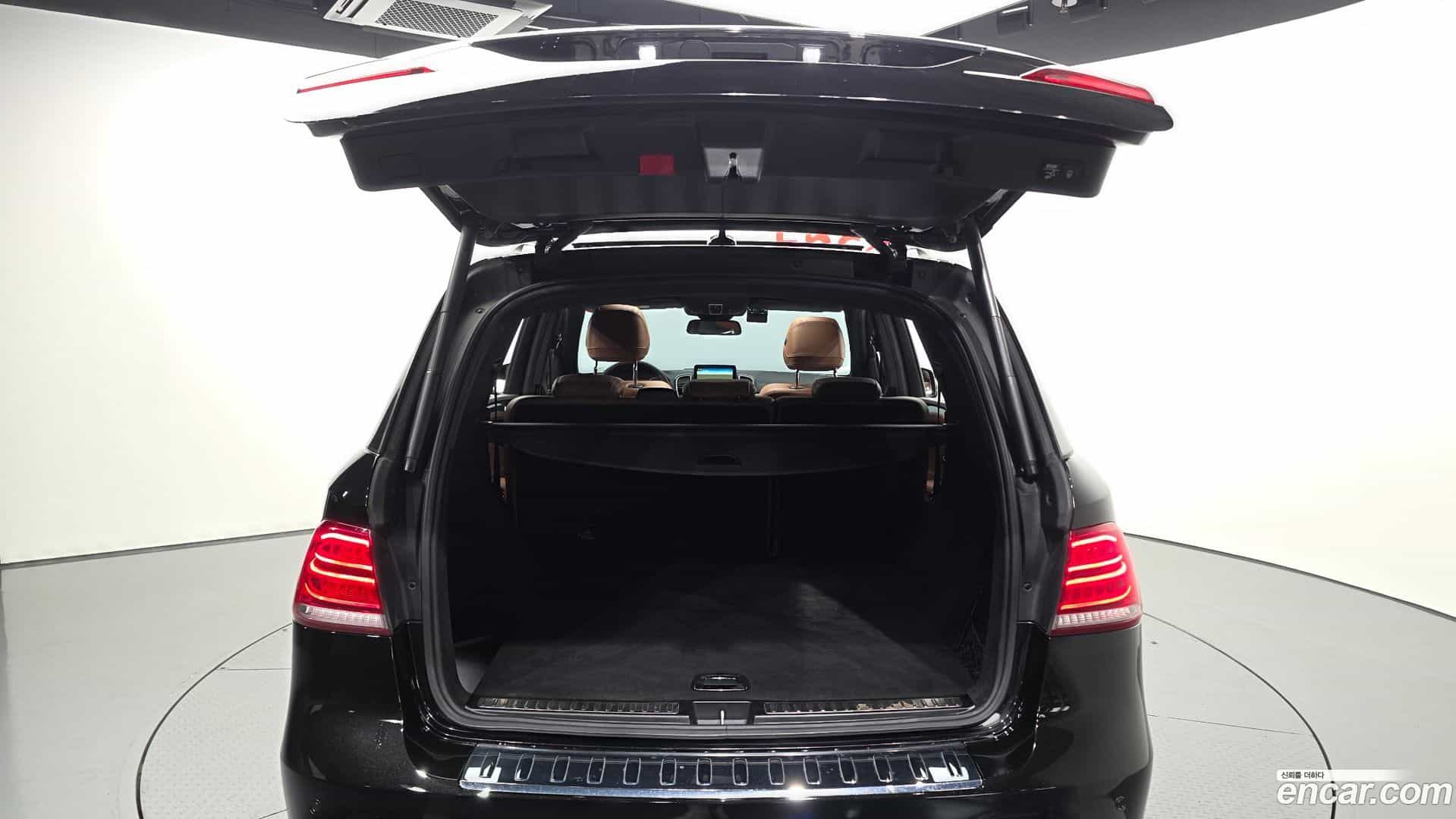 GLE-Class Mercedes-Benz 2017.6-OPTION-024