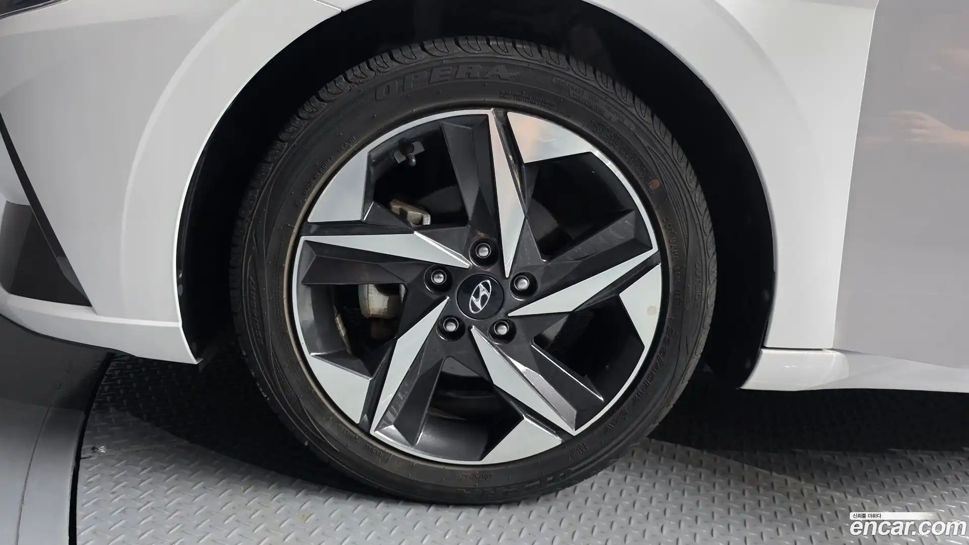 AVANTE Hyundai 2023.1-OUTER-005
