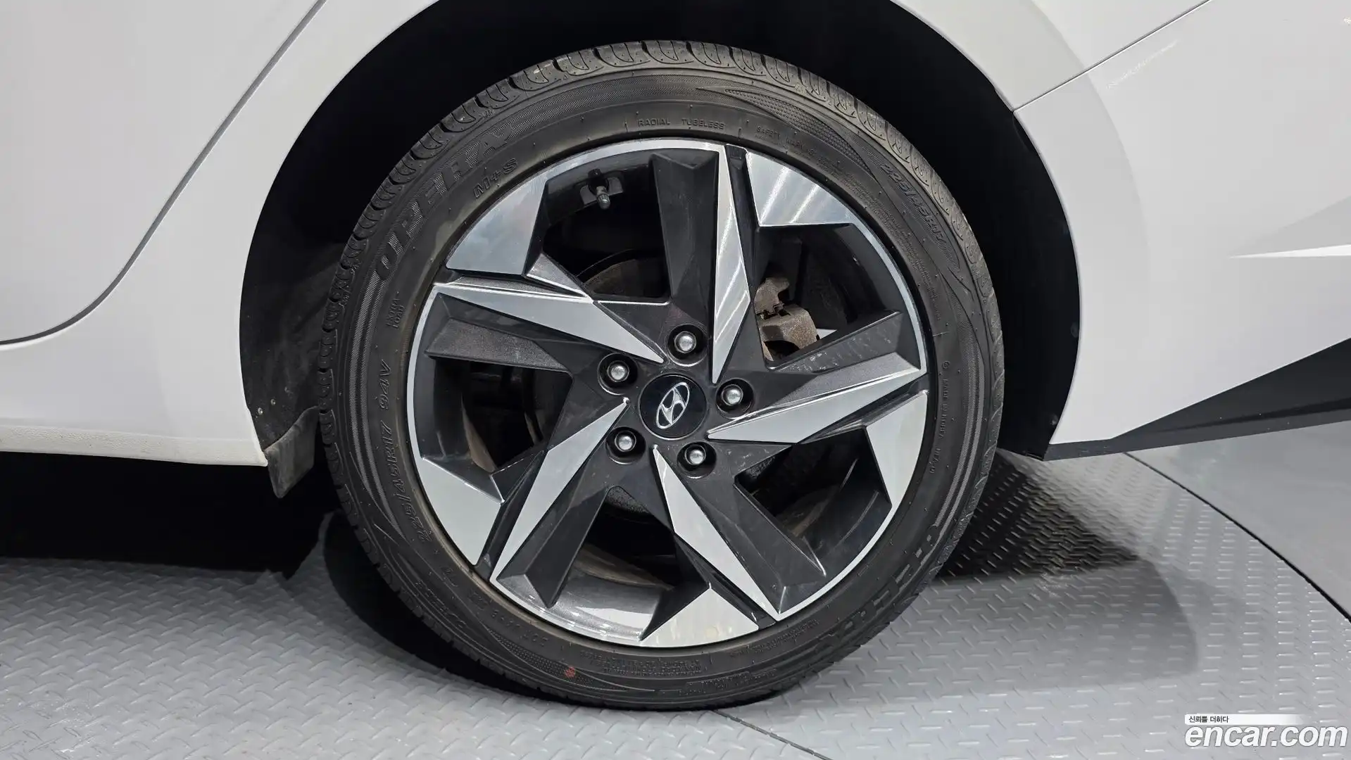 AVANTE Hyundai 2023.1-OUTER-031