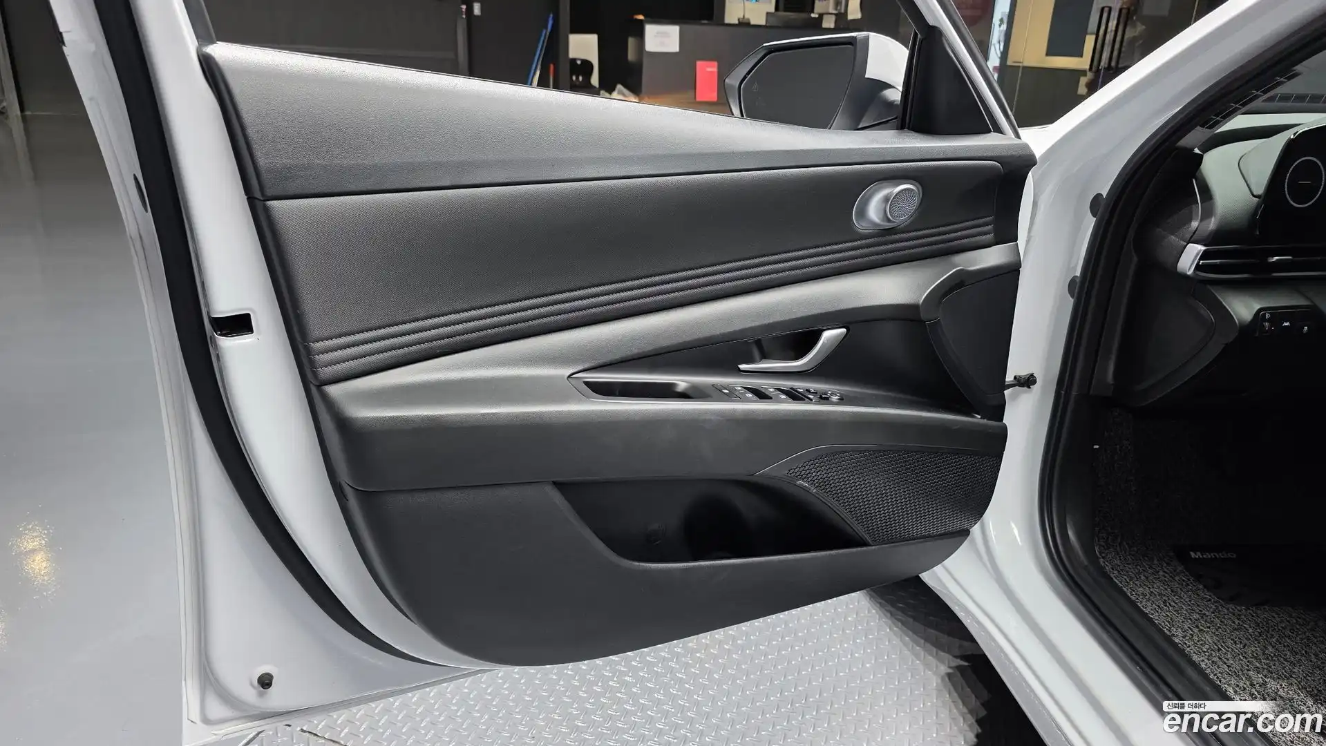 AVANTE Hyundai 2023.1-INNER-034
